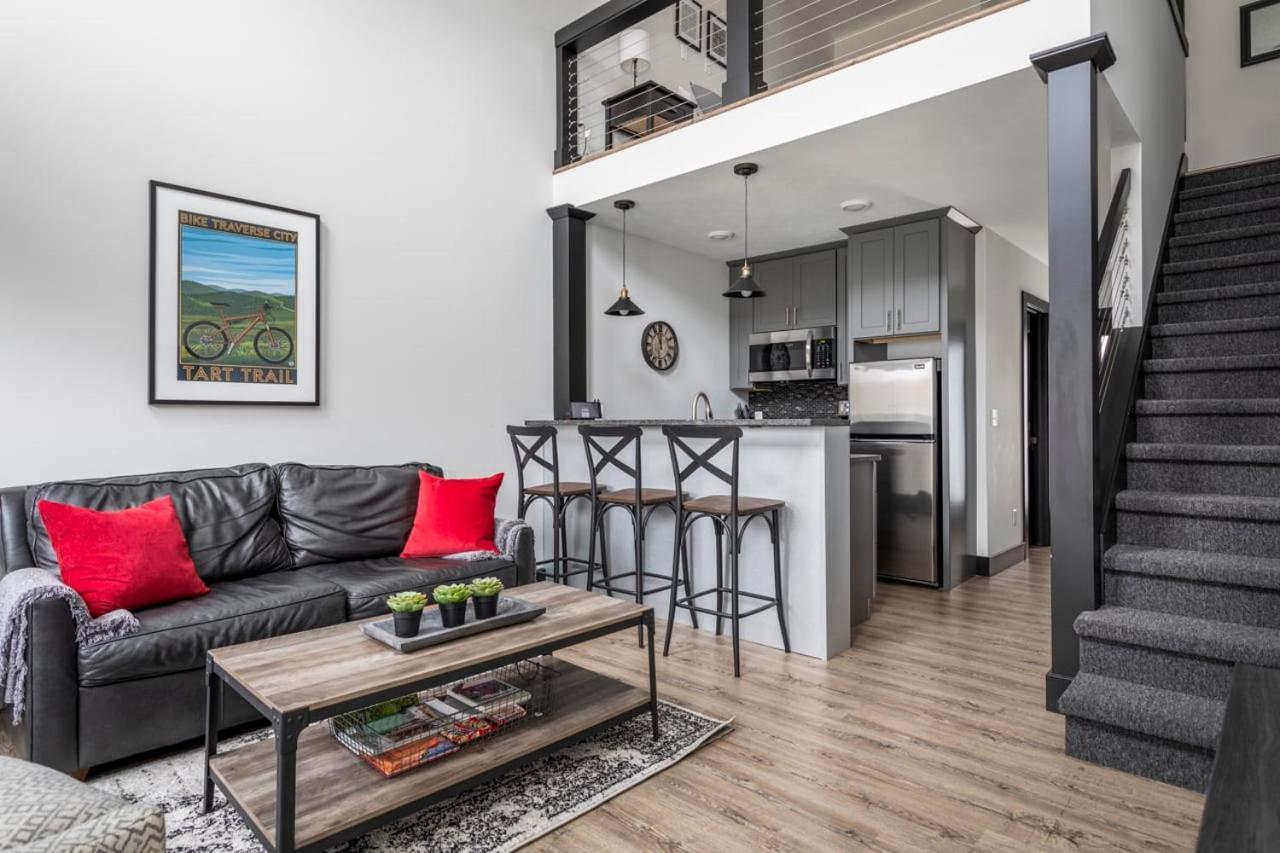 Center Lofts 508 Unit 2 Close To Downtown And The Tart Trail * Traverse City